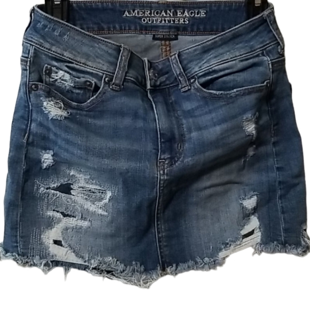 American Eagle distressed denim Mini skirt size 0